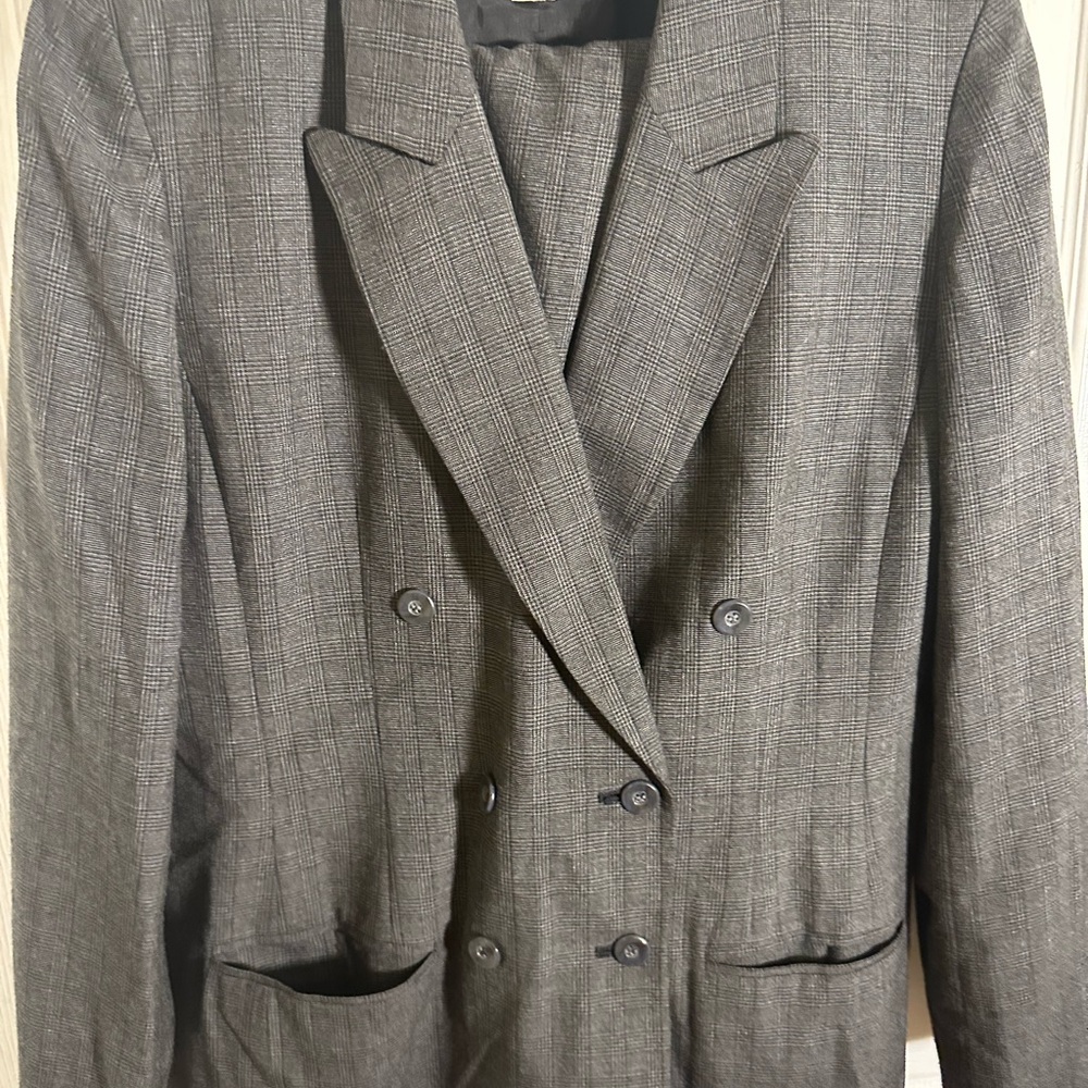 Women’s Gray Double-Breasted Suit